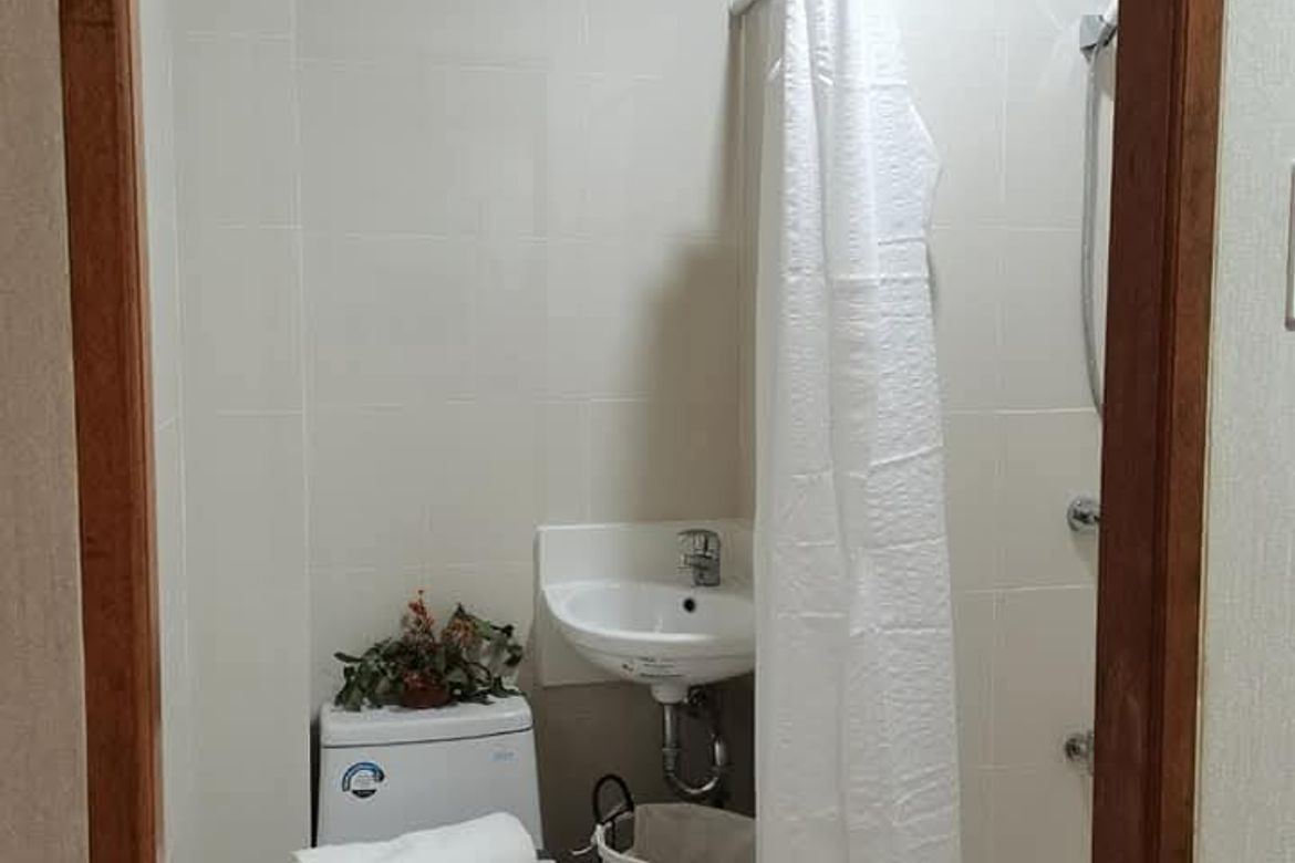 Condo for Sale in South Triangle, Quezon City, Metro Manila near MRT-3 Quezon Avenue – photo 5