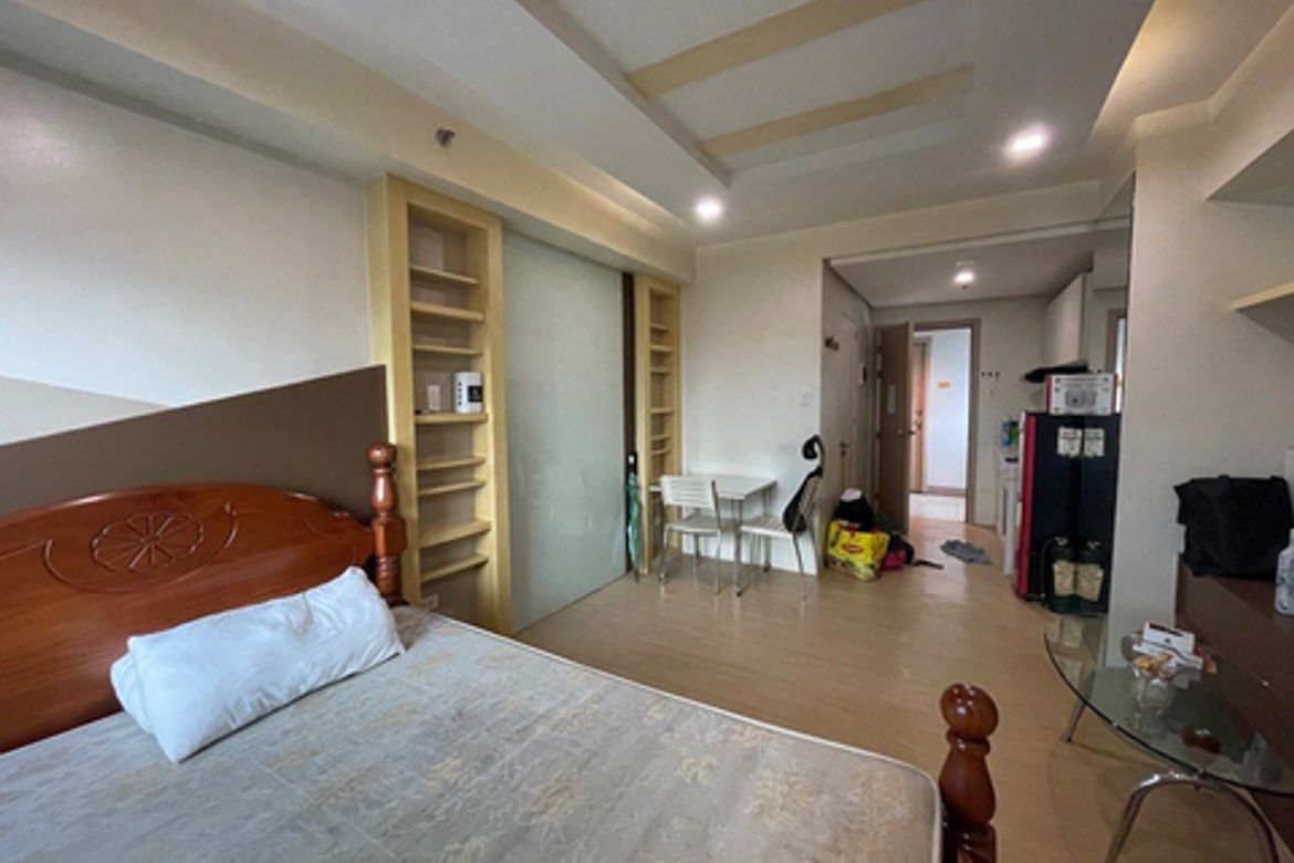 Condo for Sale in South Triangle, Quezon City, Metro Manila near MRT-3 Quezon Avenue – photo 3