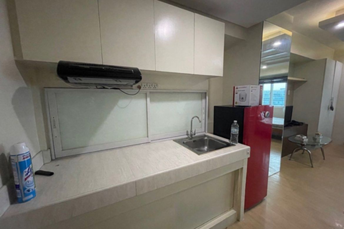 Condo for Sale in South Triangle, Quezon City, Metro Manila near MRT-3 Quezon Avenue – photo 4