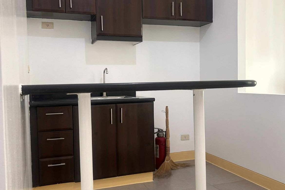 Condo for Sale in Stamford Executive Residences, Bagong Tanyag, Taguig, Metro Manila – photo 5