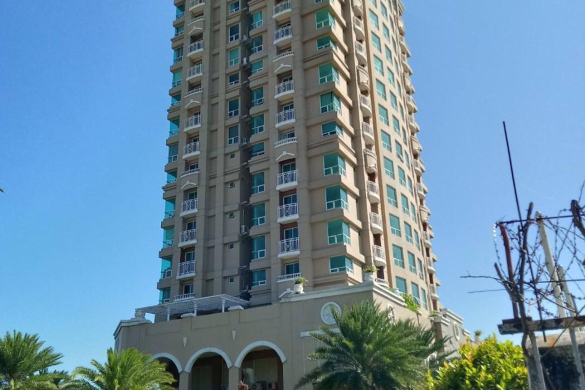 Condo for Sale in Sucat, Muntinlupa, Metro Manila