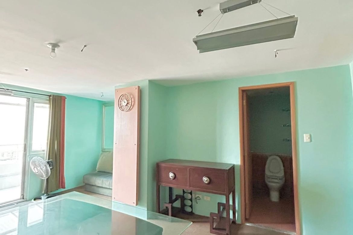 Condo for Sale in Swire Elan Suites, Greenhills, San Juan, Metro Manila near MRT-3 Santolan – photo 2