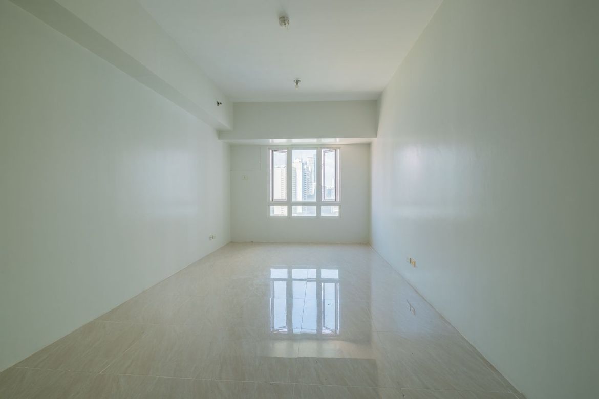 Condo for Sale in The Beacon, Bangkal, Makati City near MRT-3 Magallanes – photo 6