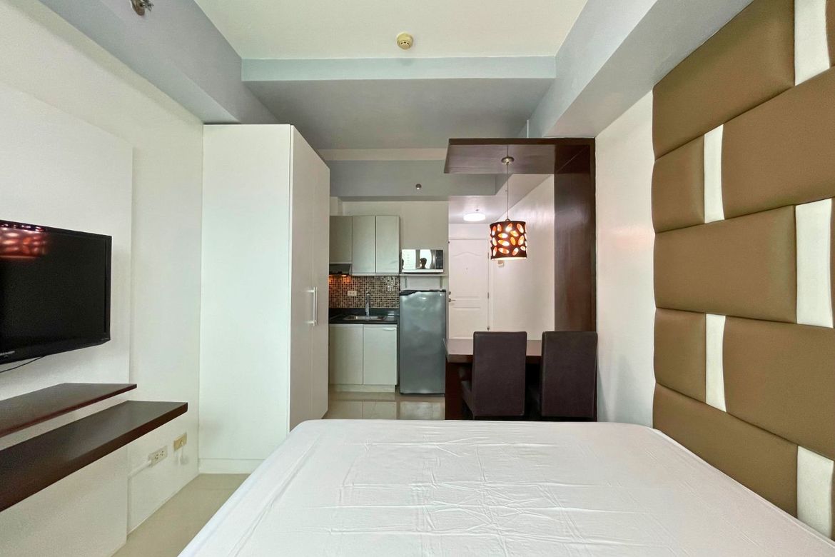 Condo for Sale in The Beacon, Bangkal, Makati, Metro Manila near MRT-3 Magallanes – photo 3