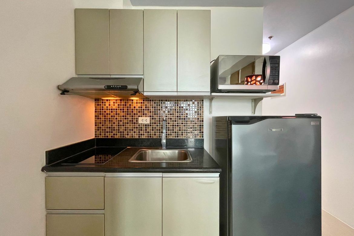 Condo for Sale in The Beacon, Bangkal, Makati, Metro Manila near MRT-3 Magallanes – photo 4