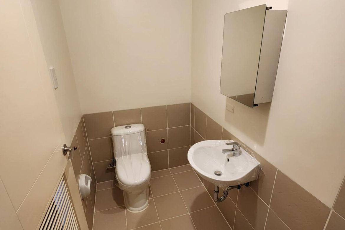 Condo for Sale in The Camden Place, Malate, Manila, Metro Manila – photo 6