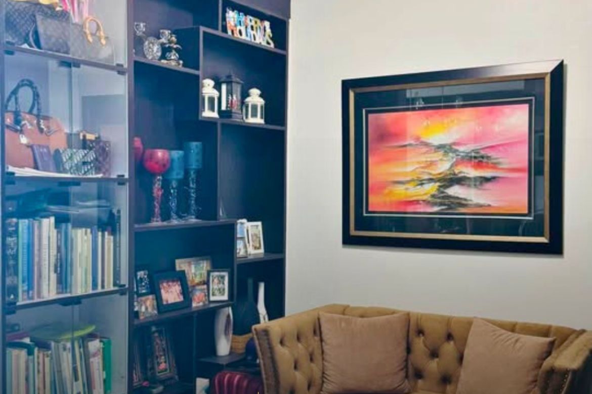 Condo for Sale in The Malayan Plaza, San Antonio, Pasig, Metro Manila near MRT-3 Ortigas