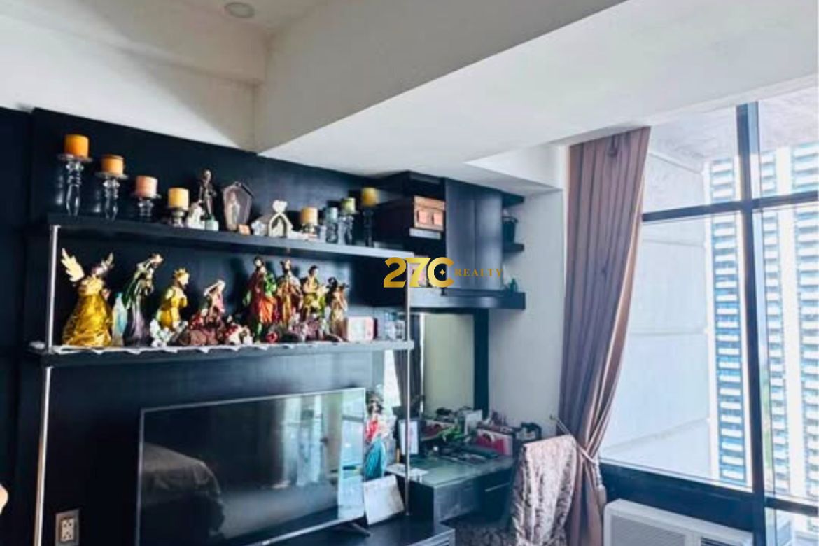 Condo for Sale in The Malayan Plaza, San Antonio, Pasig, Metro Manila near MRT-3 Ortigas – photo 3