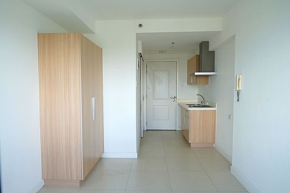 Condo for Sale in The Residences at Commonwealth Quezon City, Batasan Hills, Quezon City, Metro Manila
