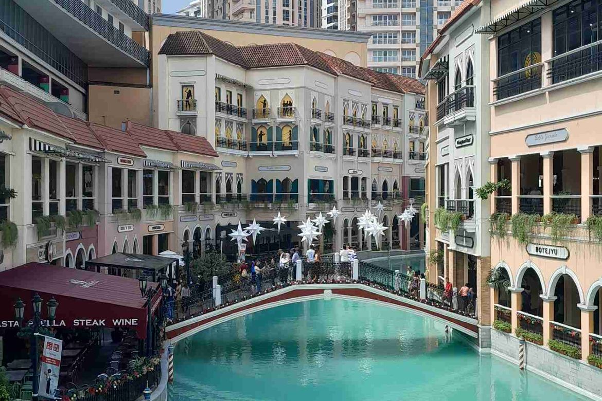 Condo for Sale in The Venice Luxury Residences, McKinley Hill, Taguig, Metro Manila – photo 2