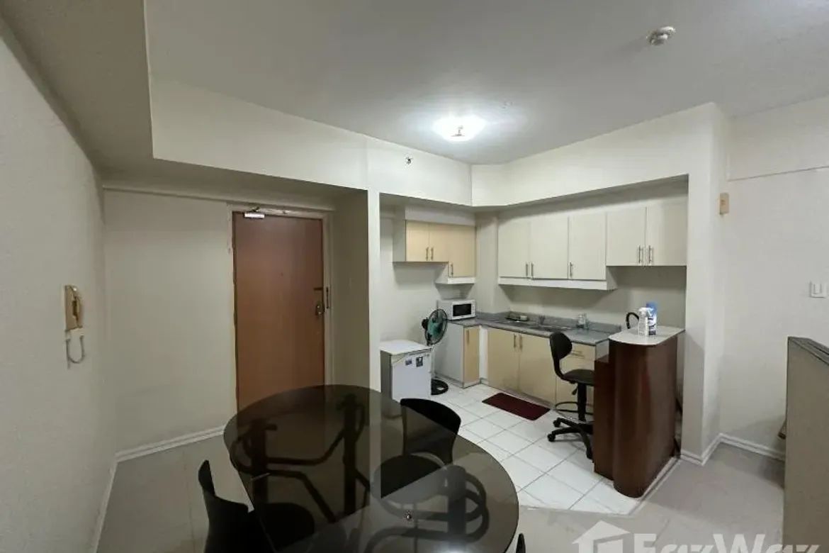 Condo for Sale in Three Adriatico Place, Ermita, Manila, Metro Manila near LRT-1 Pedro Gil – photo 3