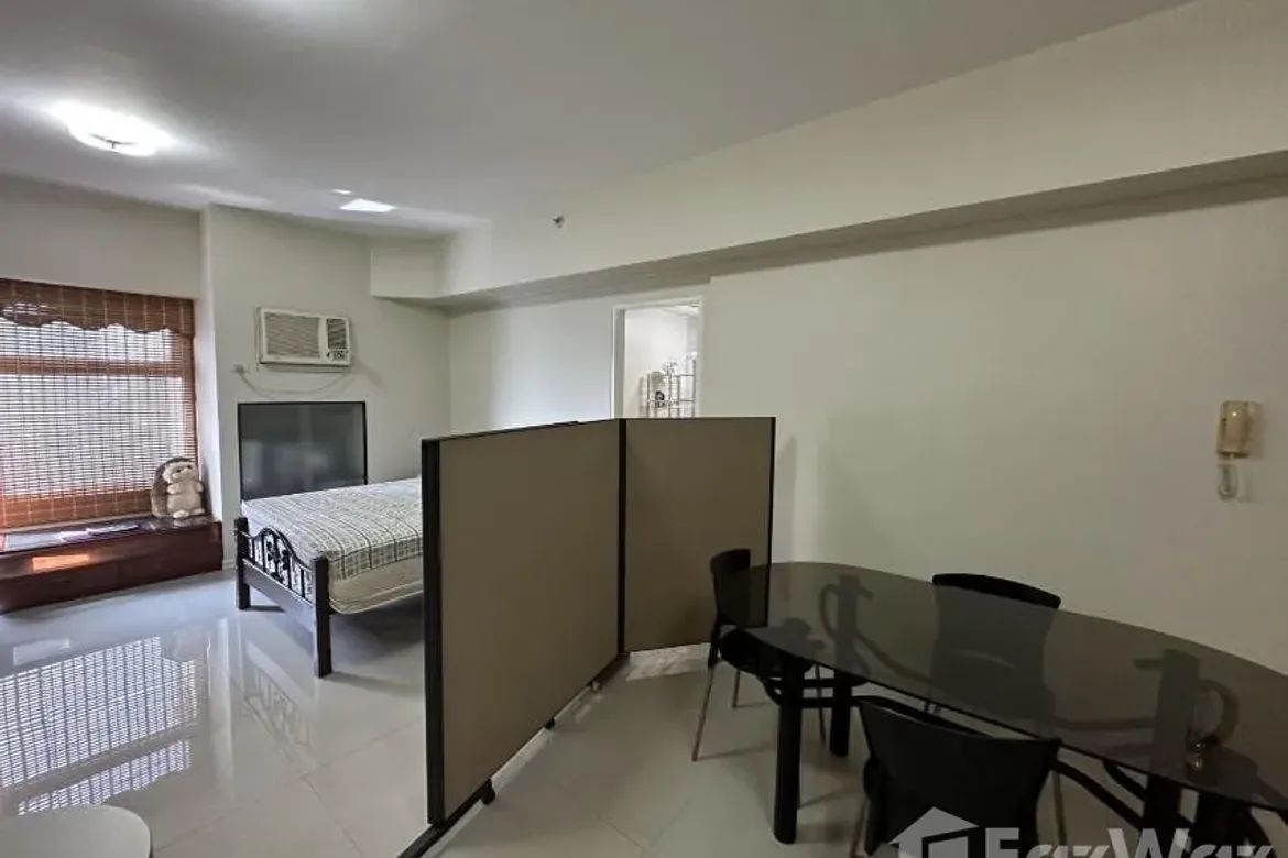 Condo for Sale in Three Adriatico Place, Ermita, Manila, Metro Manila near LRT-1 Pedro Gil – photo 5