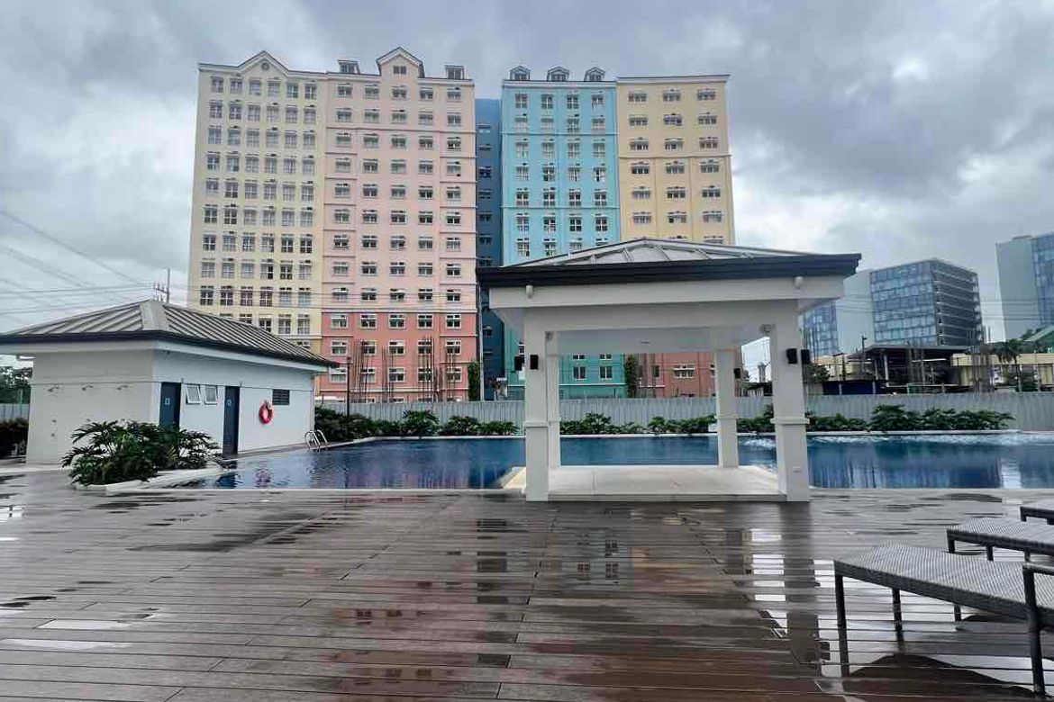 Condo for Sale in Tulip Gardens at Southwoods City, San Francisco, Biñan, Laguna