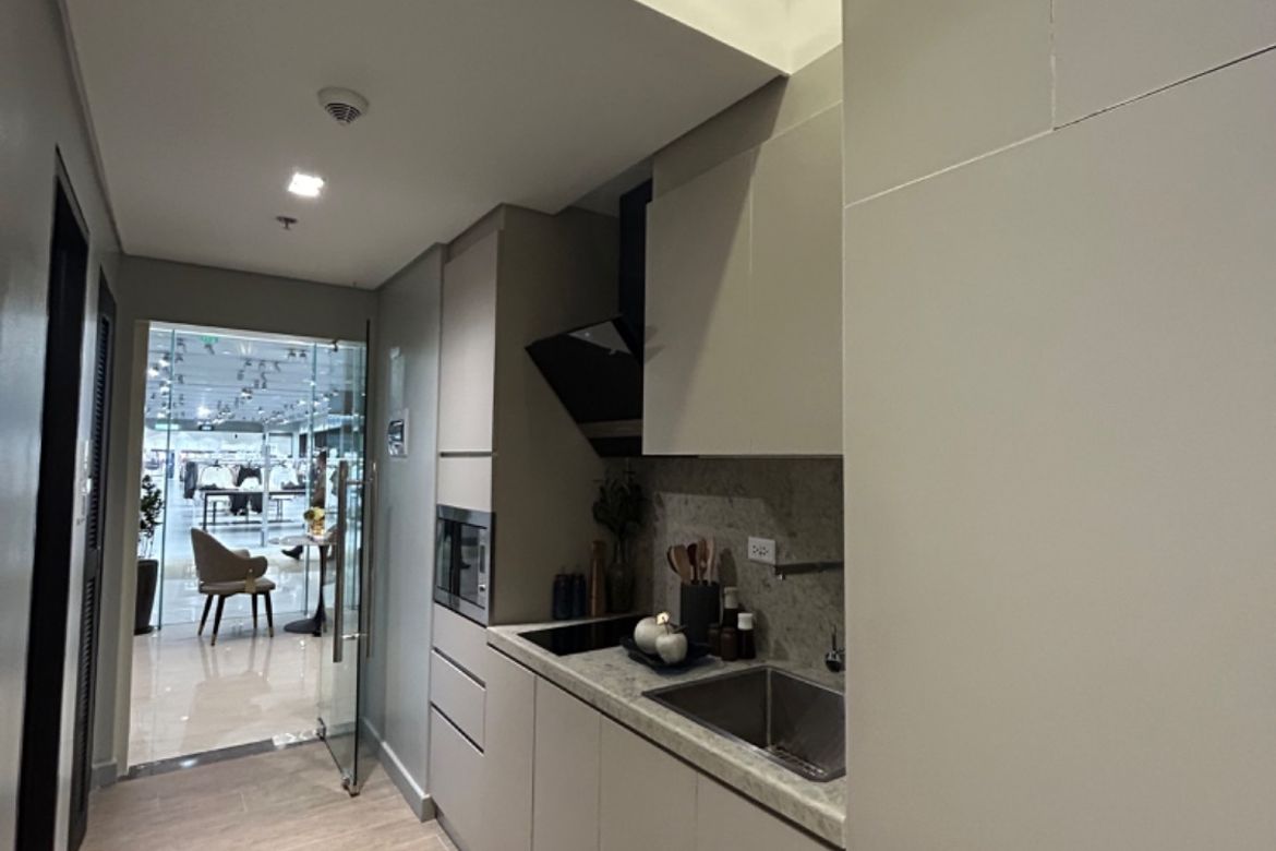 Condo for Sale in Uptown Modern, BGC, Taguig – photo 8