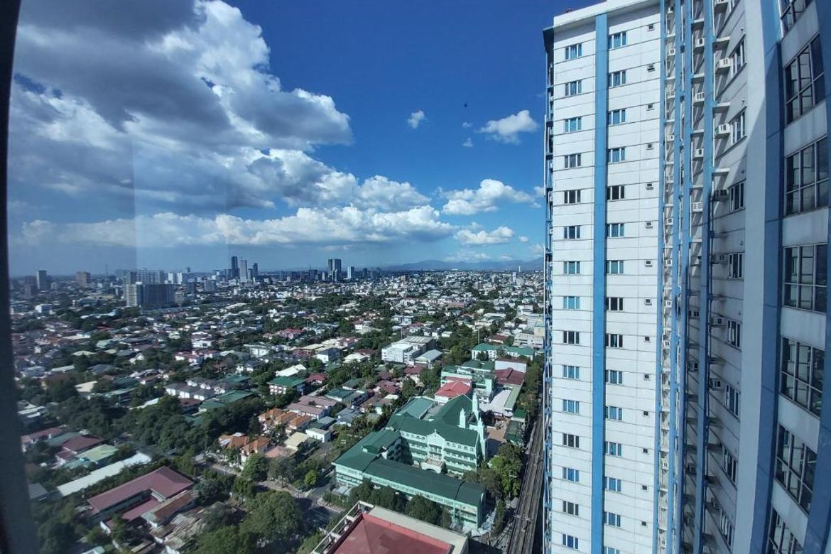 Condo for Sale in Valencia, Quezon City, Metro Manila near LRT-2 Gilmore