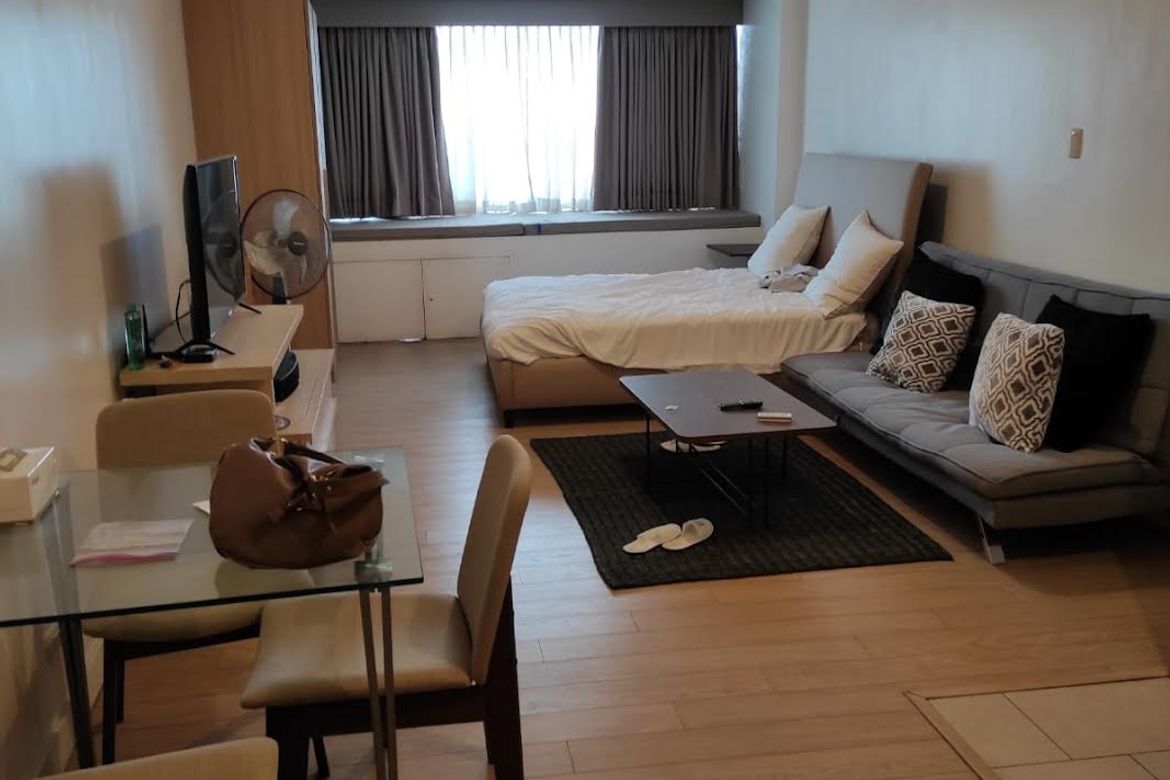 Condo for Sale in Wack-Wack Greenhills, Mandaluyong, Metro Manila near MRT-3 Shaw Boulevard