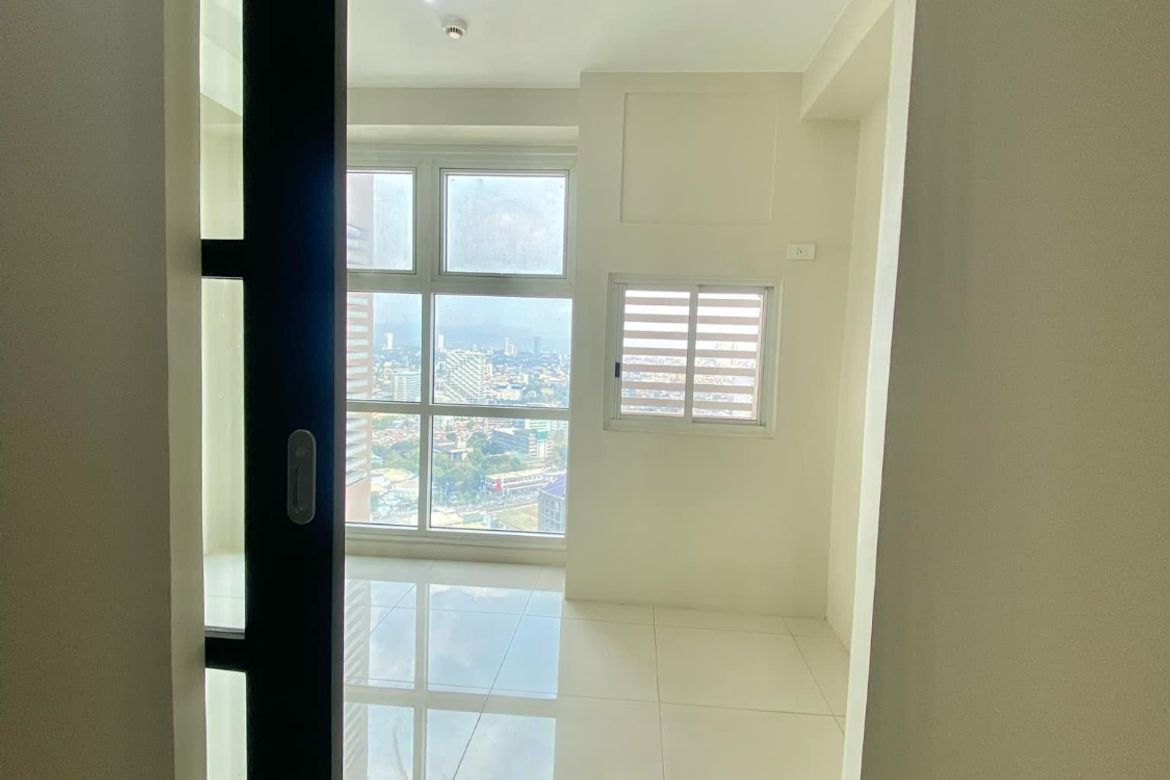 Condo for Sale in Wil Tower, South Triangle, Quezon City, Metro Manila near MRT-3 Quezon Avenue – photo 3