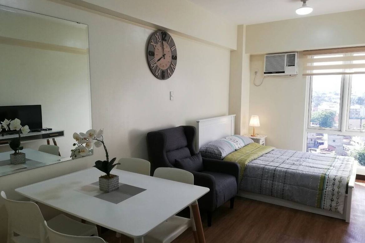 Condo for Sale in Zinnia Towers, Katipunan, Quezon City, Metro Manila near LRT-1 Roosevelt – photo 2