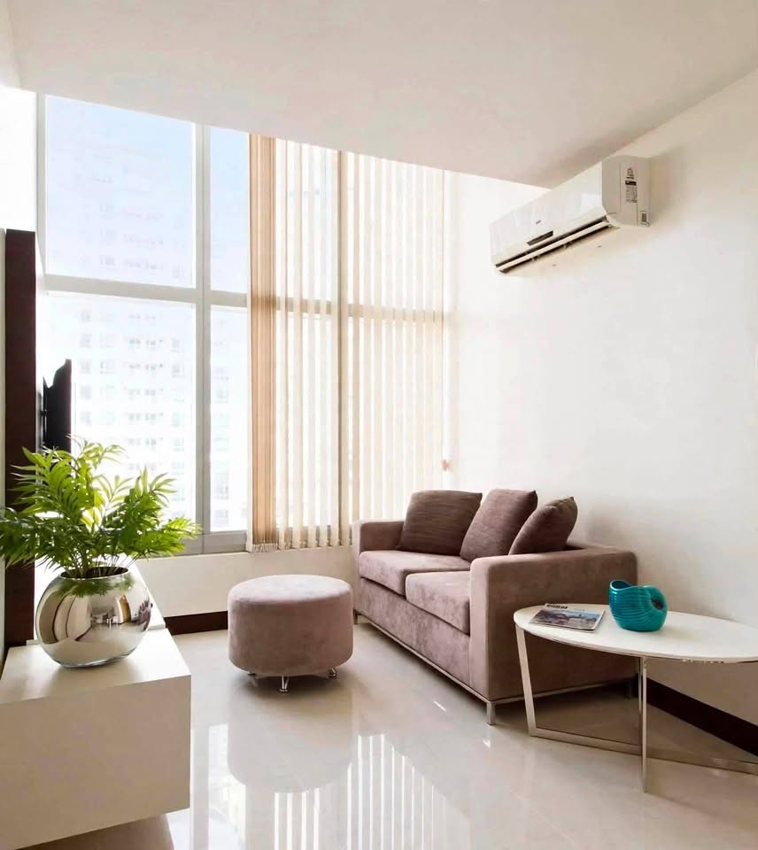 Fully Furnished 1-Bedroom Condo for Sale at One Central, Makati