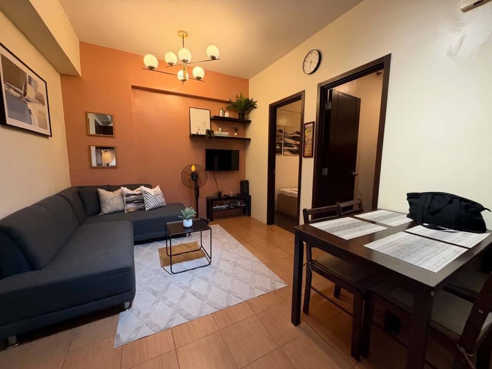 Fully Furnished 2-Bedroom Condo for Rent at Pioneer Woodlands, Mandaluyong photo 3