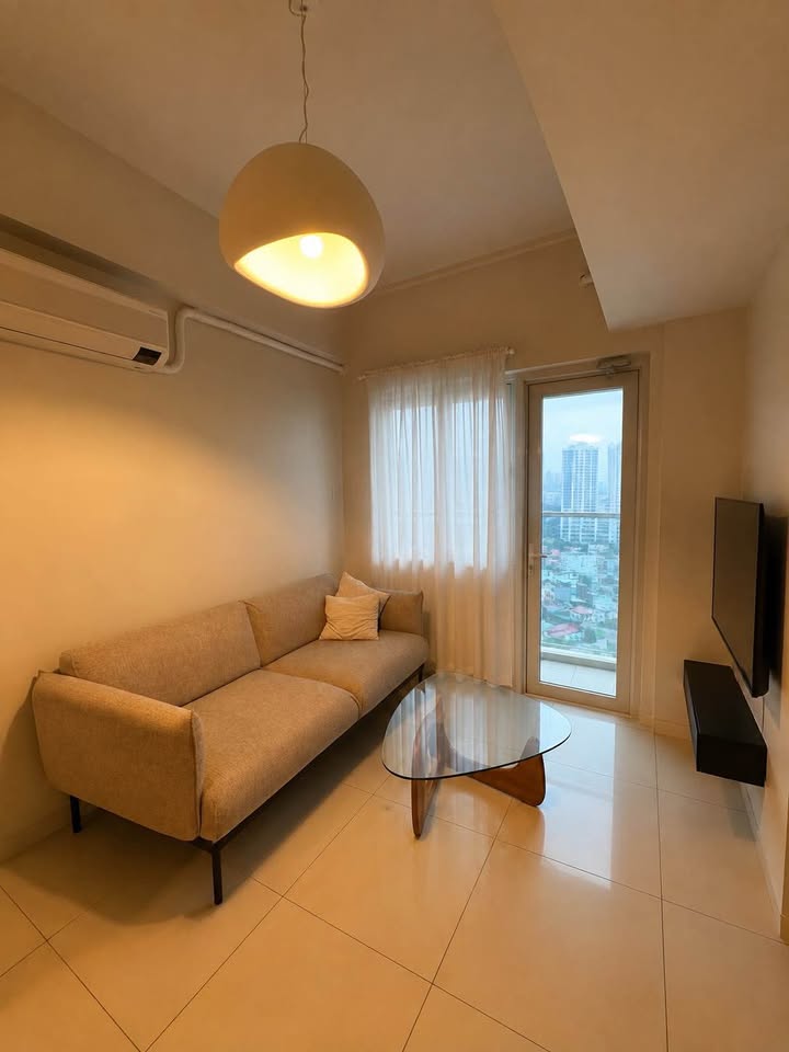 Furnished 1-Bedroom Condo for Sale at Times Square West, BGC – photo 3