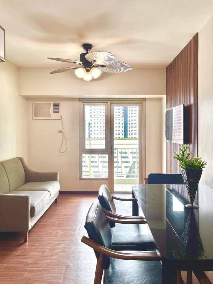 Furnished 2-Bedroom Condo with Balcony for Sale at Avida Towers Makati West – photo 3