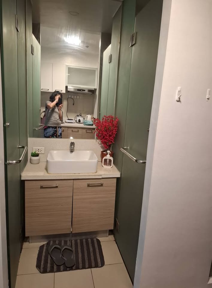 Furnished Studio Condo for Sale at Congressional Town Center, Quezon City – photo 4