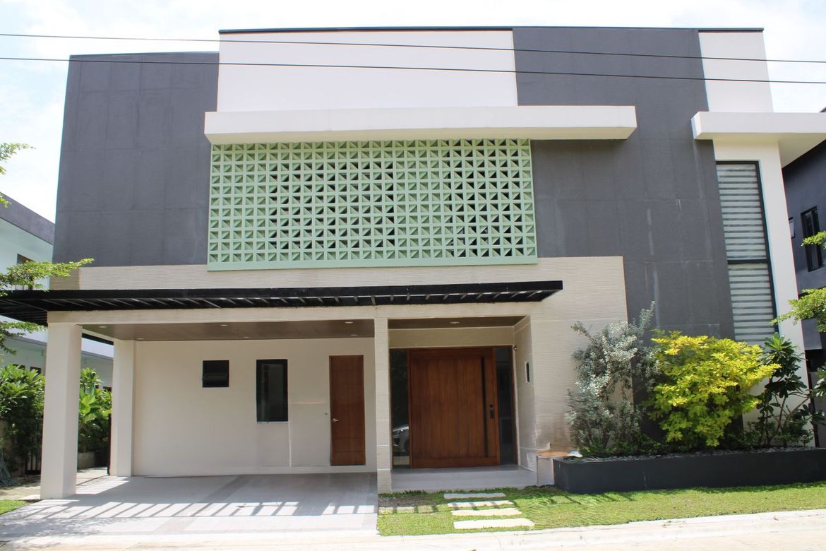 House for Sale in Amsic, Angeles, Pampanga