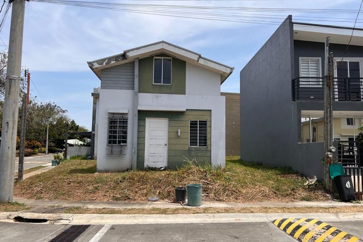 House for Sale in Canlubang, Calamba, Laguna – photo 2
