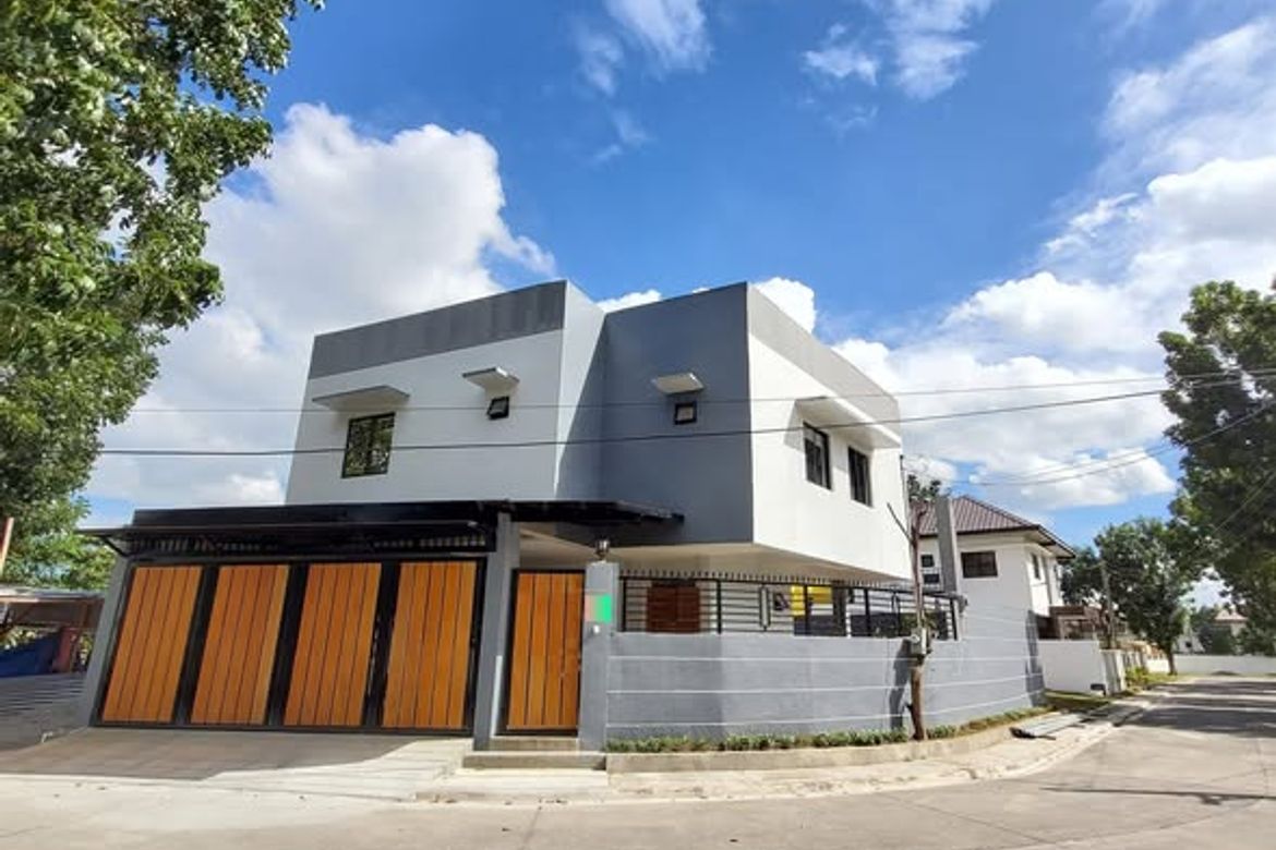House for Sale in Dau, Mabalacat, Pampanga