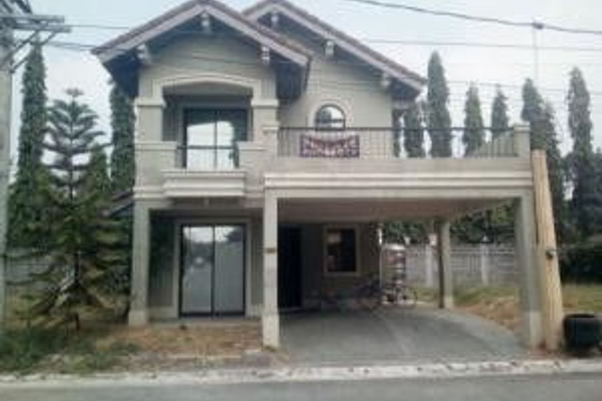 House for Sale in Imus, Cavite