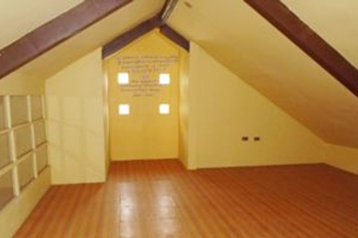 House for Sale in Kanluran, Santa Rosa, Laguna