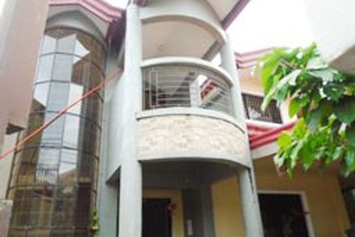 House for Sale in Kanluran, Santa Rosa, Laguna – photo 2