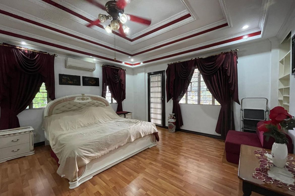 House for Sale in Kapitolyo, Pasig, Metro Manila – photo 6
