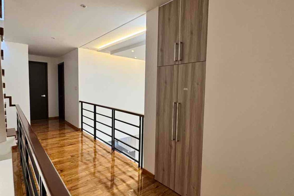 House for Sale in Kapitolyo, Pasig, Metro Manila – photo 4