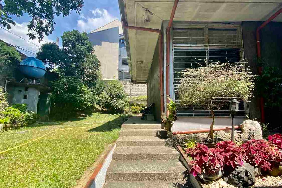 House for Sale in Little Baguio, San Juan, Metro Manila – photo 2