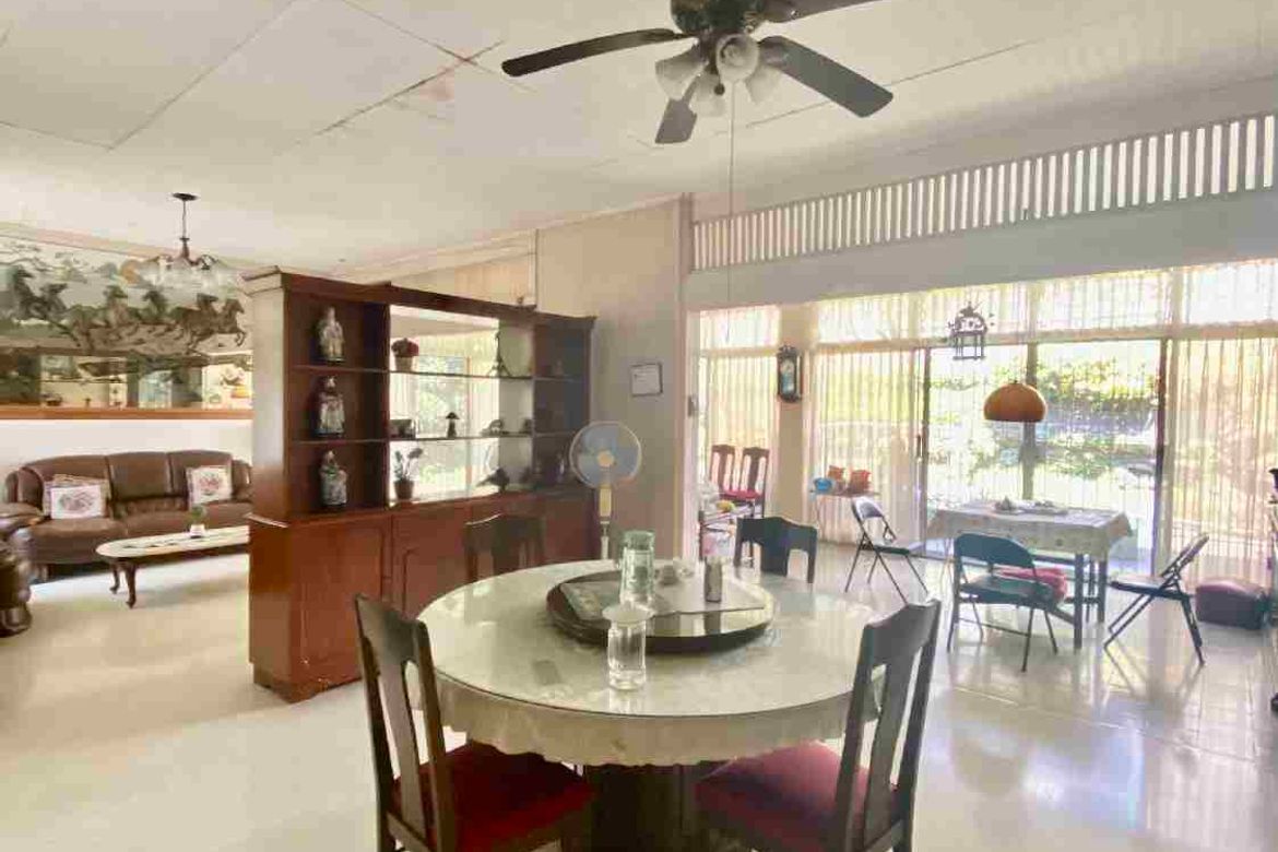 House for Sale in Little Baguio, San Juan, Metro Manila – photo 8