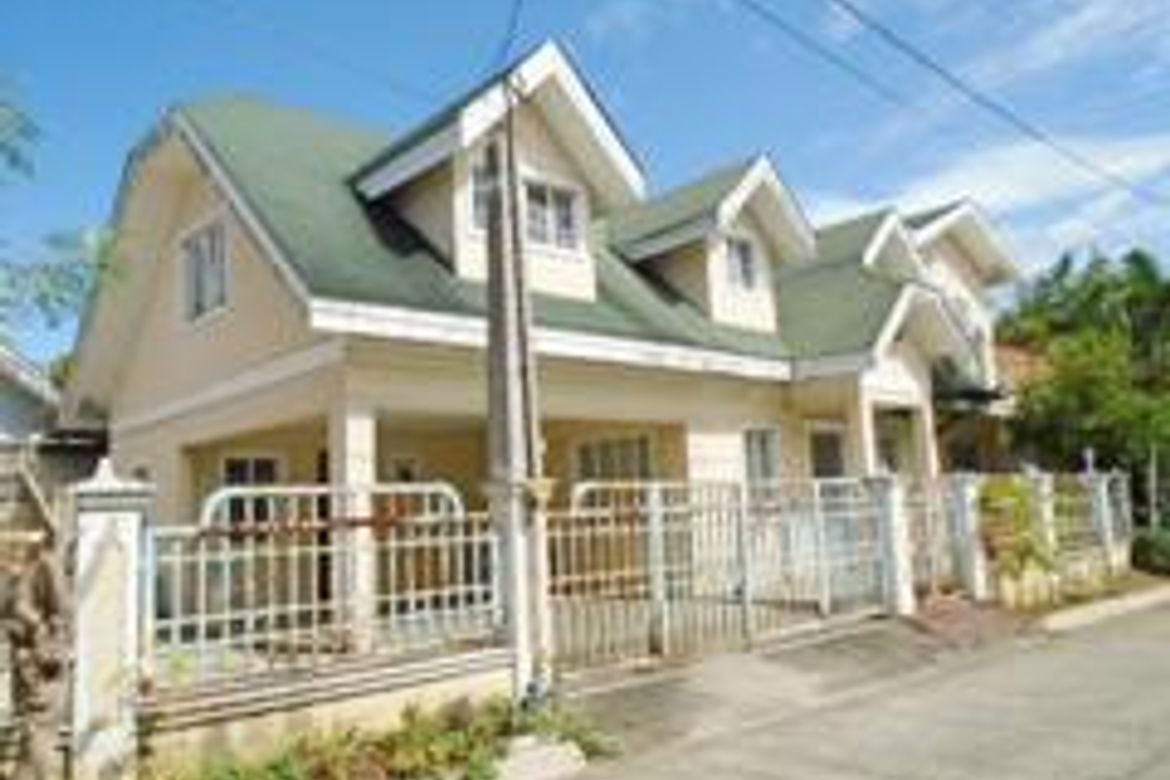House for Sale in Loma, Biñan, Laguna