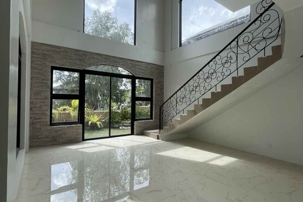 House for Sale in Molino IV, Bacoor, Cavite