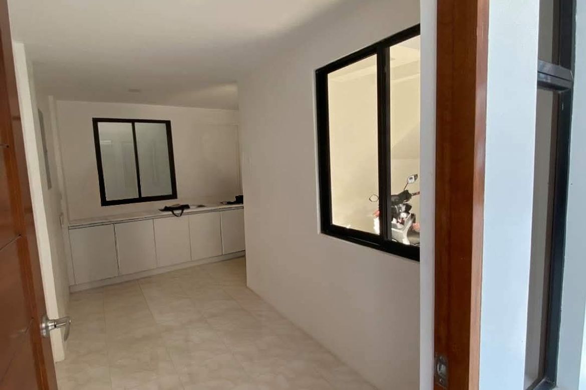 House for Sale in Moonwalk, Parañaque, Metro Manila – photo 4