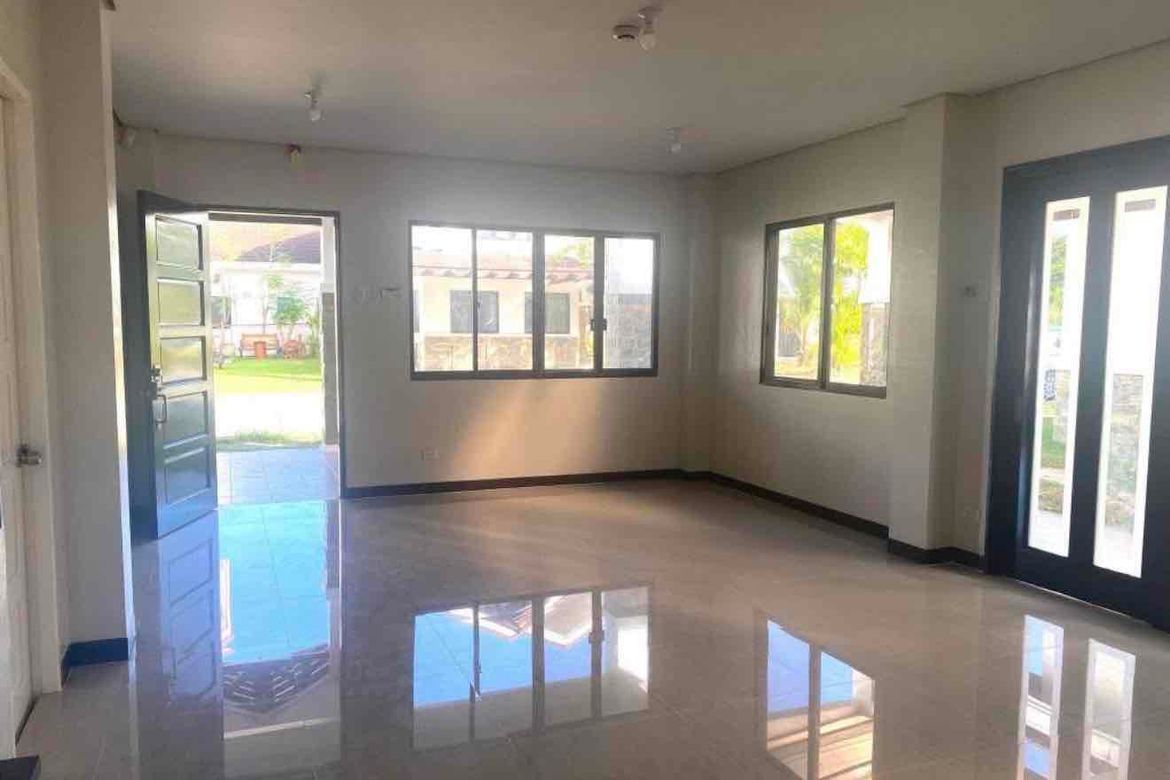 House for Sale in Poblacion, Argao, Cebu – photo 3
