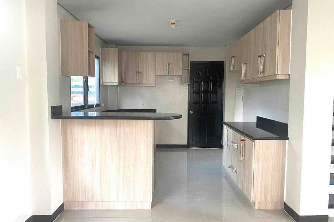 House for Sale in Poblacion, Argao, Cebu – photo 5
