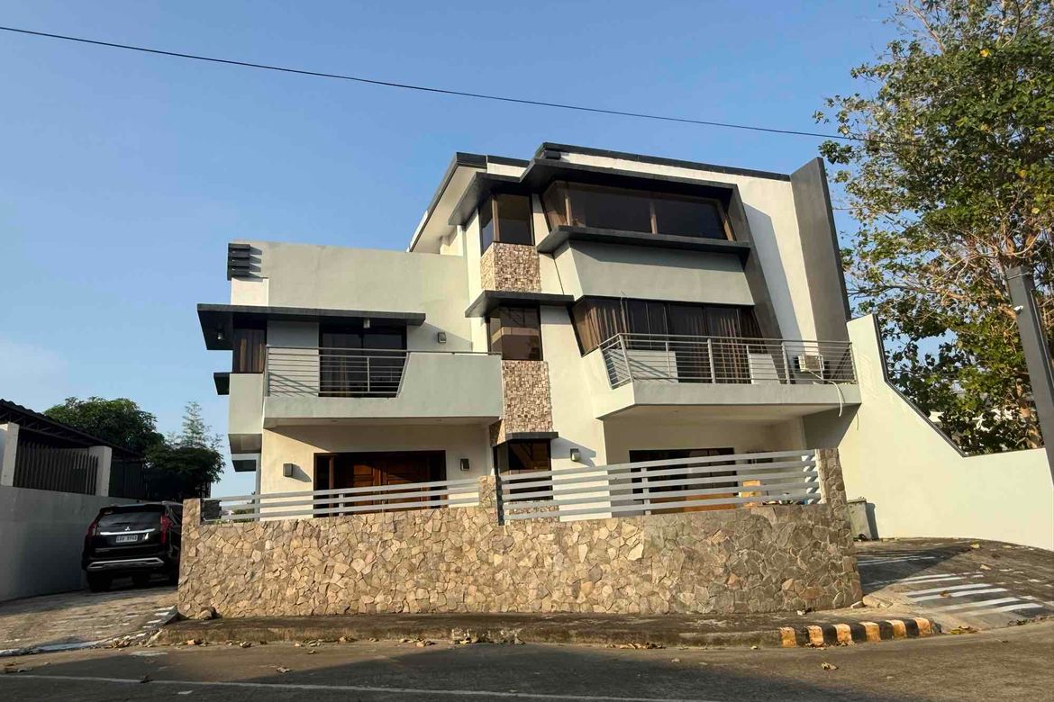 House for Sale in Poblacion Occidental, Consolacion, Cebu