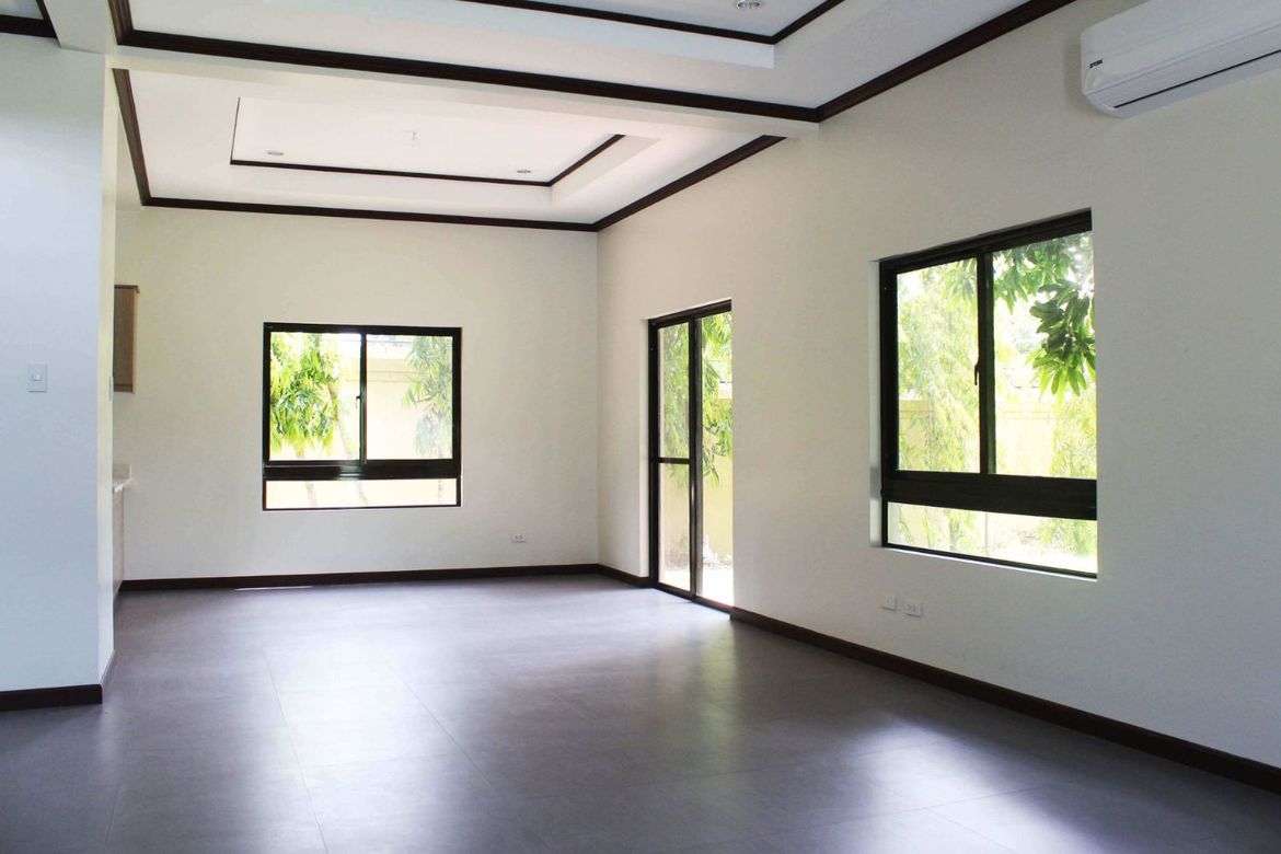 House for Sale in Portofino South, Poblacion, Muntinlupa, Metro Manila – photo 3
