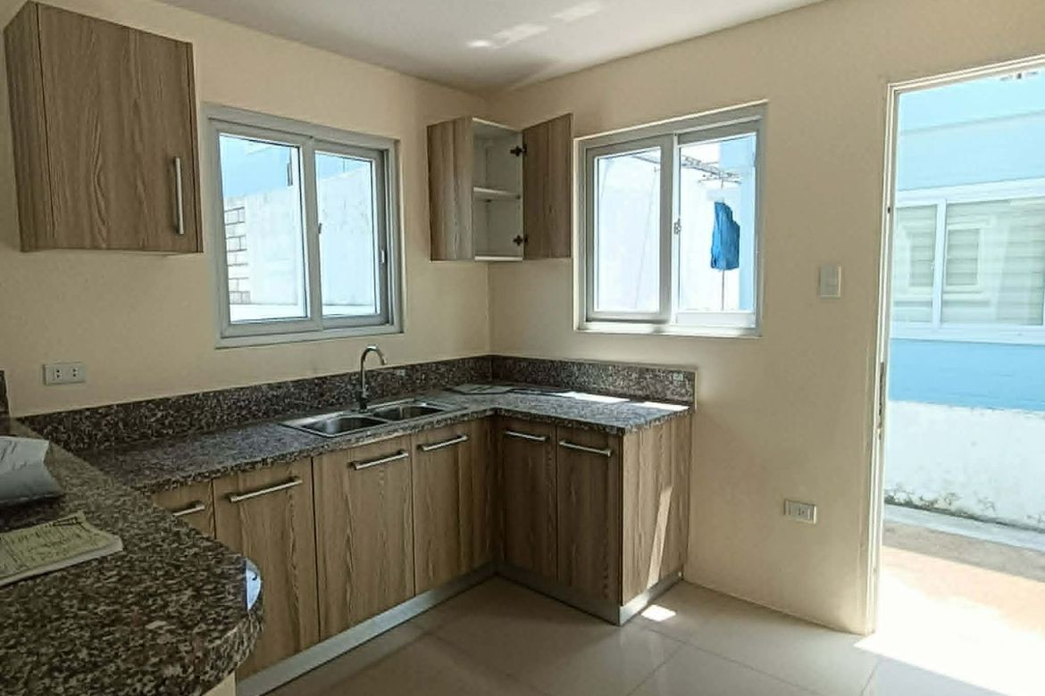 House for Sale in Pulung Maragul, Angeles, Pampanga – photo 3