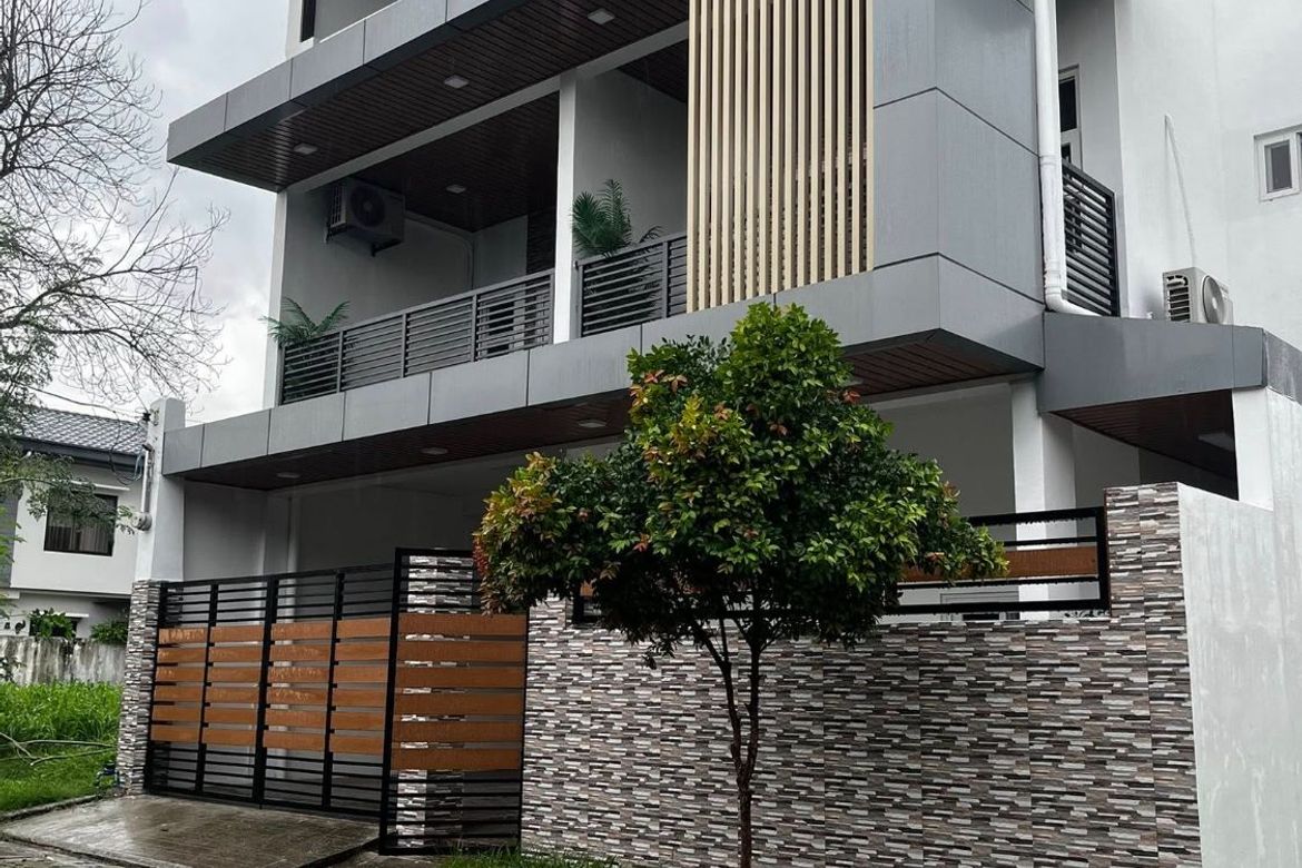 House for Sale in Pulung Maragul, Angeles, Pampanga