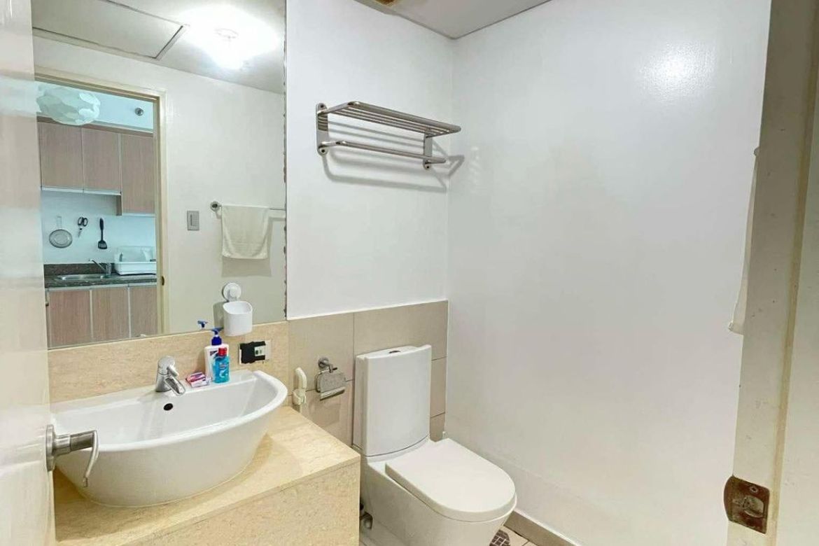 House for Sale in Wack-Wack Greenhills, Mandaluyong, Metro Manila near MRT-3 Shaw Boulevard – photo 3