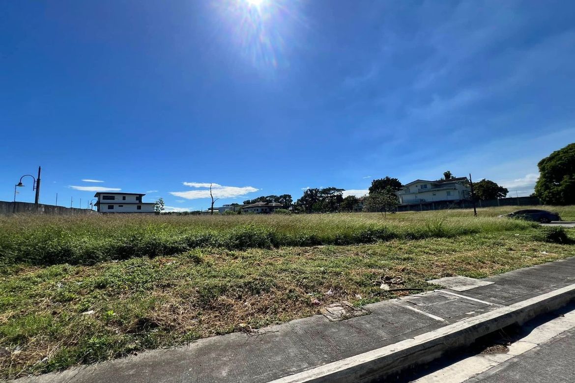 Land for Sale in Alabang West Village, Almanza Dos, Las Piñas, Metro Manila