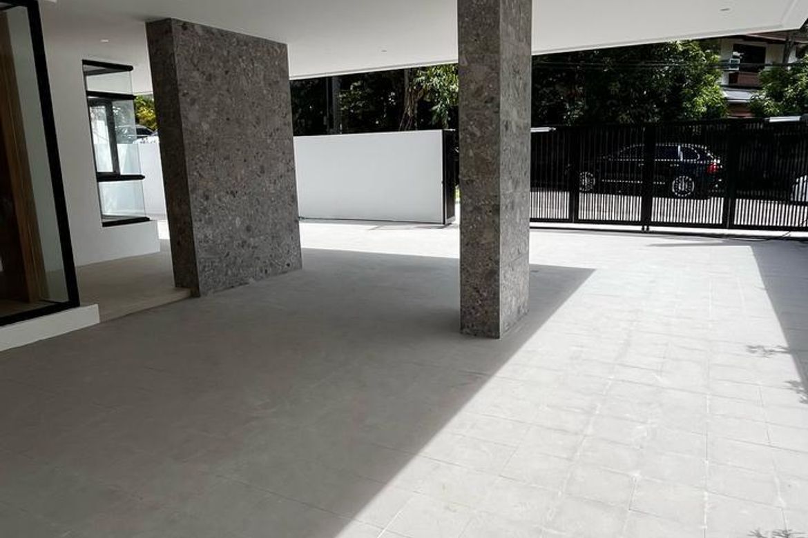 Land for Sale in Ayala Alabang Village, New Alabang Village, Muntinlupa, Metro Manila – photo 4