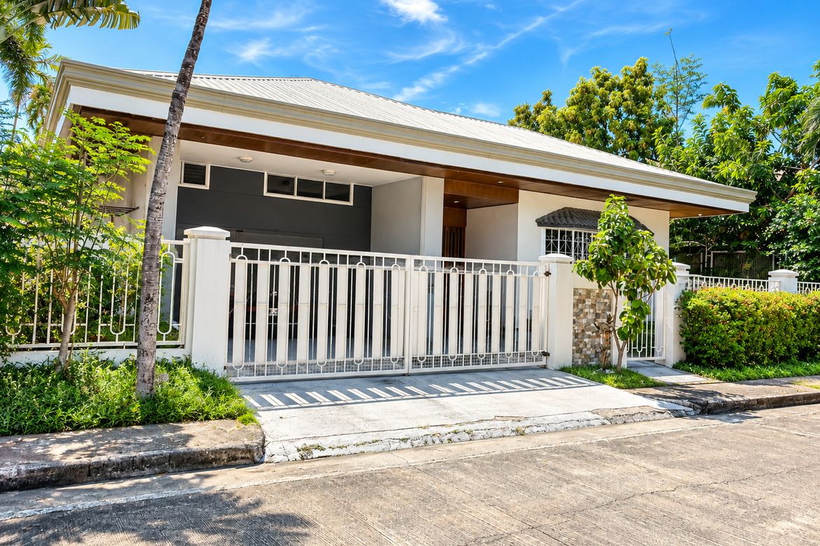 Land for Sale in Ayala Alabang Village, New Alabang Village, Muntinlupa, Metro Manila – photo 2